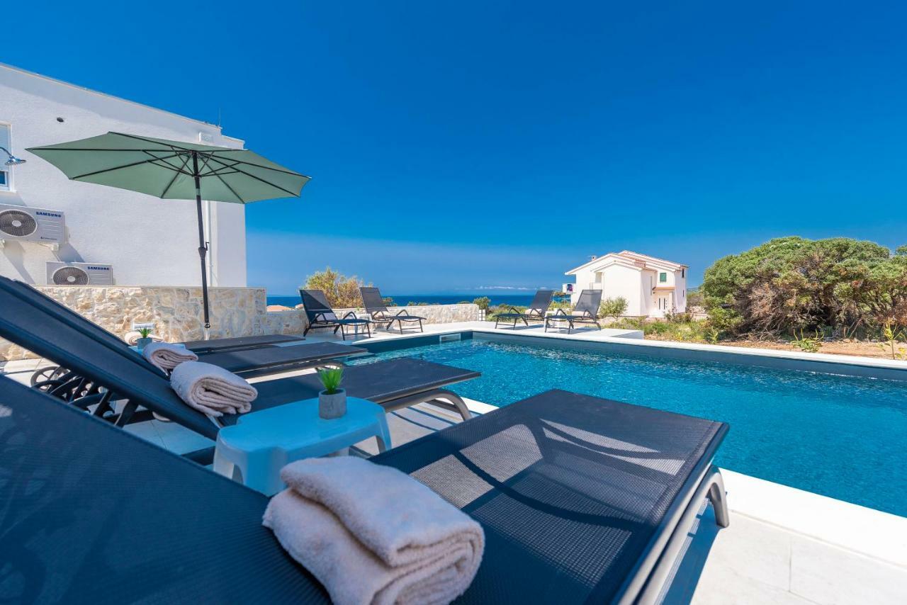 Adris 2 Luxury Modern Apartment With A Pool Novalja Ngoại thất bức ảnh