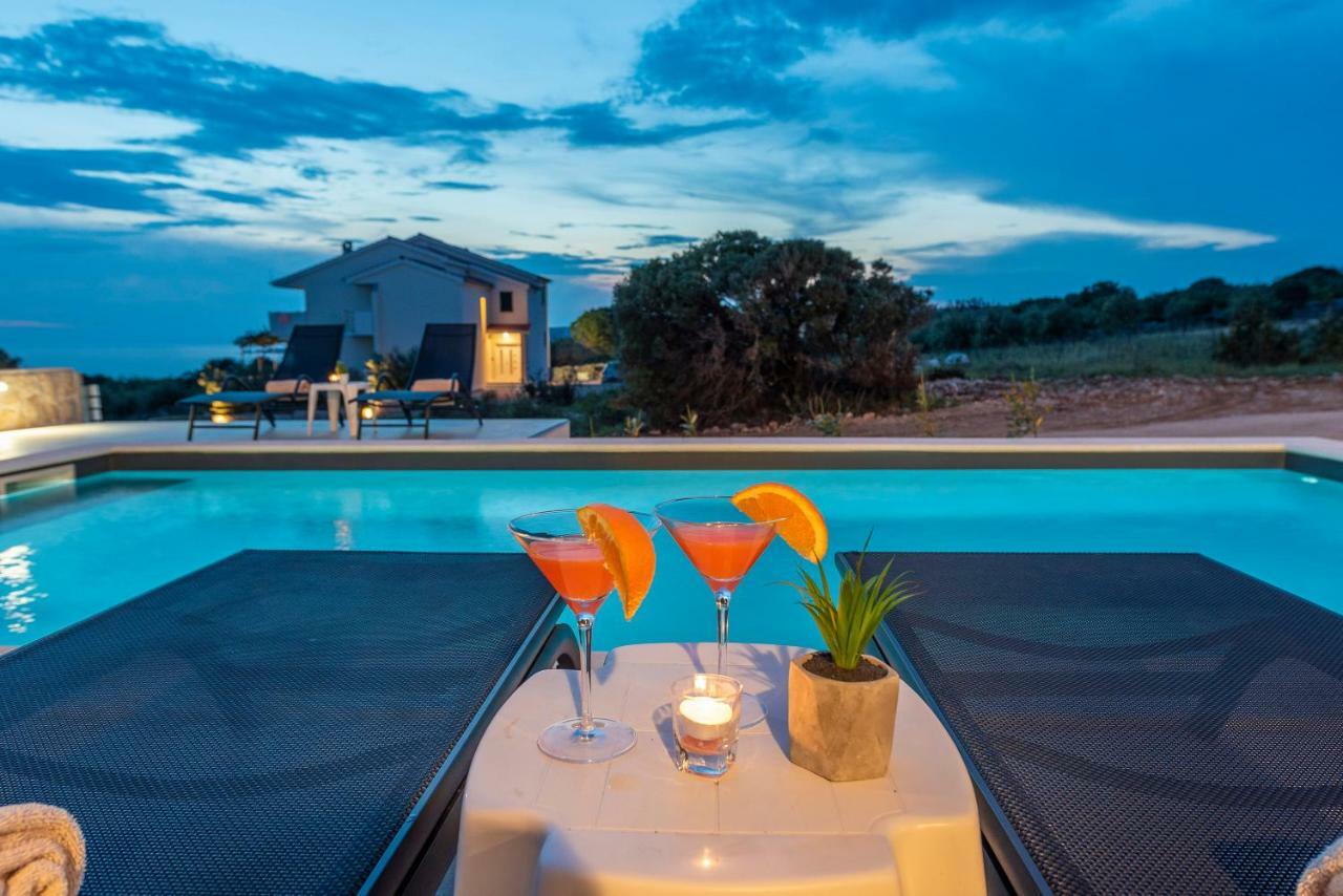 Adris 2 Luxury Modern Apartment With A Pool Novalja Ngoại thất bức ảnh